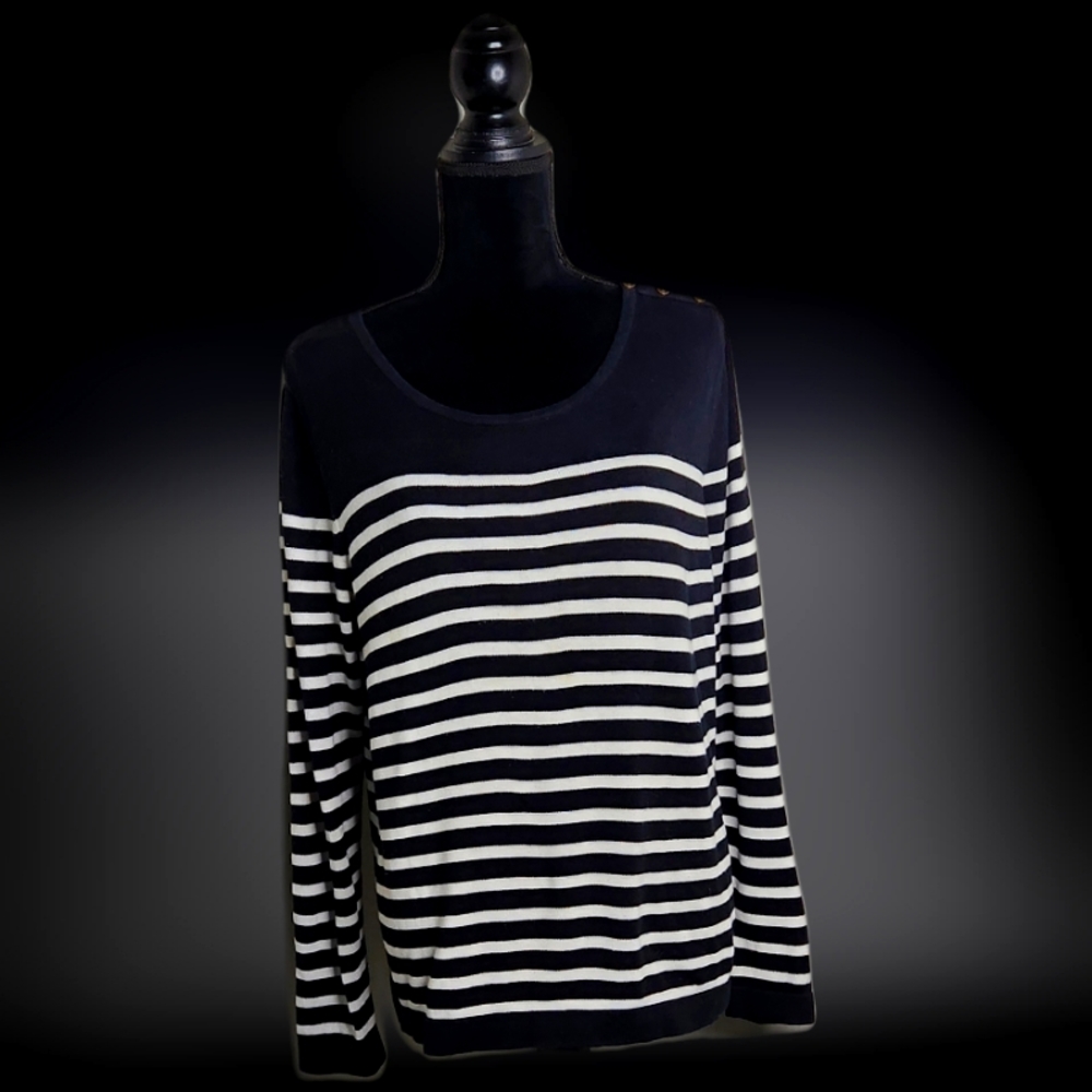 #C85 Croft & Barrow Women's Black & White Striped Sweater